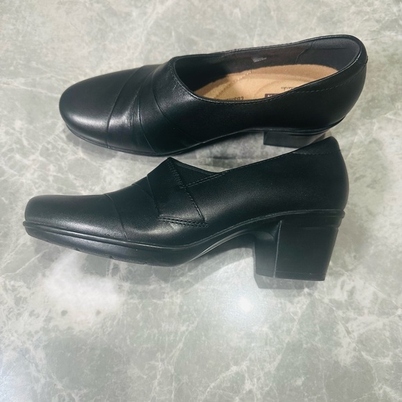 Clarks Collection Women's Black Leather Soft Cushion Comfort Shoes Size 7M - Picture 5 of 6